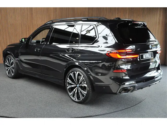 BMW X7 M60i xDrive 2022 Hybride Benzine 3