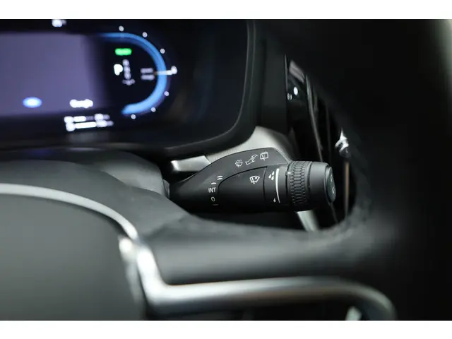 Volvo V60 T6 Recharge Plus Dark 2023 Hybride Benzine 12
