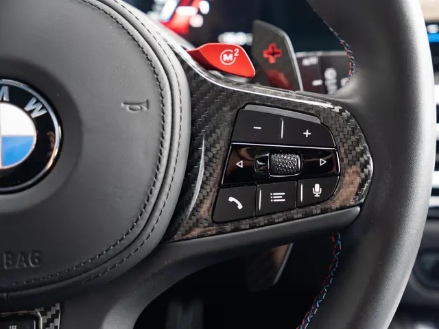 BMW M3 Touring xDrive Competition 2024 Benzine 37