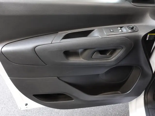 Opel Combo 102pk L1H1 2023 Diesel 11