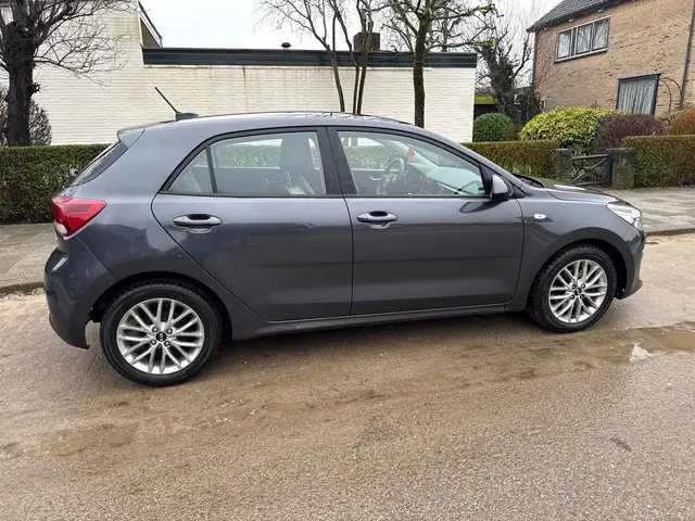 Kia Rio 1.0 TGDI Design Edition 2018 Benzine 4