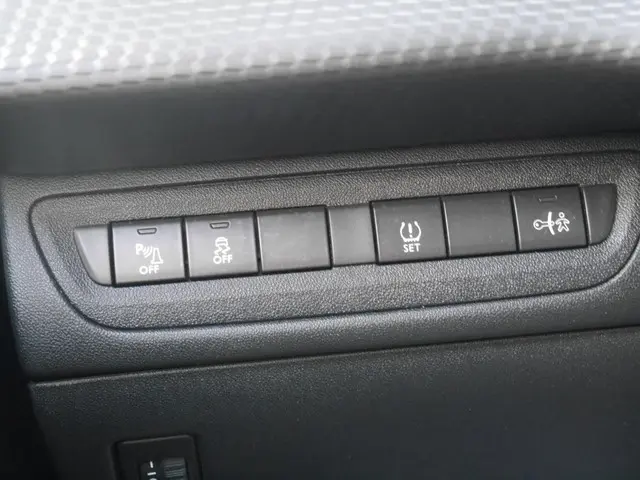 Peugeot 2008 1.2 PureTech Allure 2015 Benzine 14