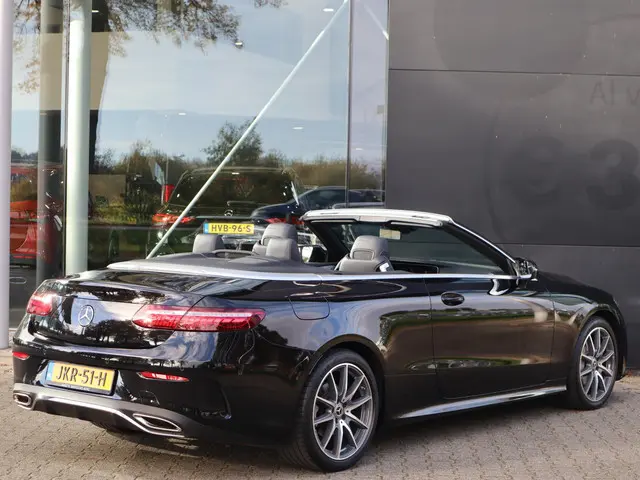 Mercedes-Benz E-Klasse Cabrio 200 AMG Line 2021 Benzine 4