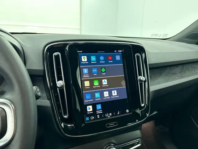 Volvo XC40 Recharge Plus 70 kWh 2022 Elektrisch 12