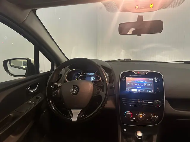 Renault Clio 1.2 Expression 2015 Benzine 18