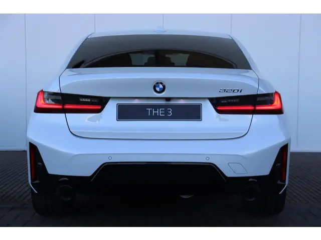 BMW 3 Serie Sedan 320i 2025 Benzine 4