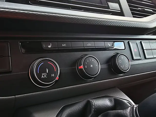 Volkswagen Transporter 2.0 TDI 2020 Diesel 10