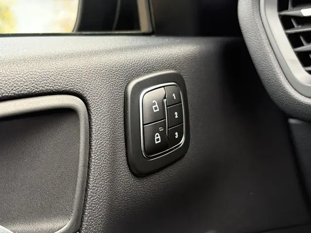 Ford Kuga 2.5 PHEV ST-Line X 2025 Hybride Benzine 25