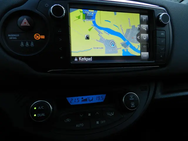 Toyota Yaris 1.5 Hybrid Aspiration 2015 Hybride Benzine 14