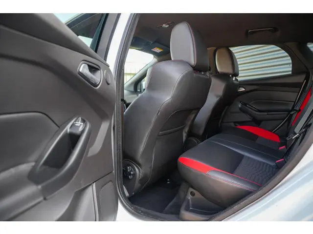 Ford Focus 2.0 ST-3 2016 Benzine 10