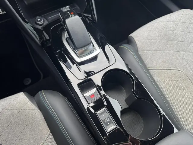 Peugeot e-2008 EV Allure 50 kWh 2020 Elektrisch 21