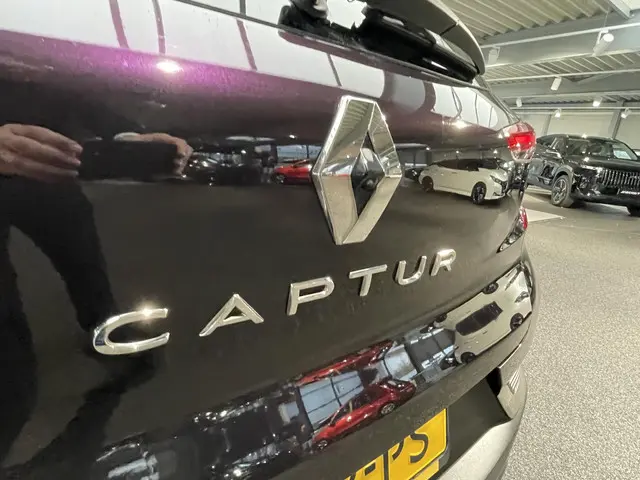Renault Captur 1.3 TCe 130 Initiale Paris 2020 Benzine 28