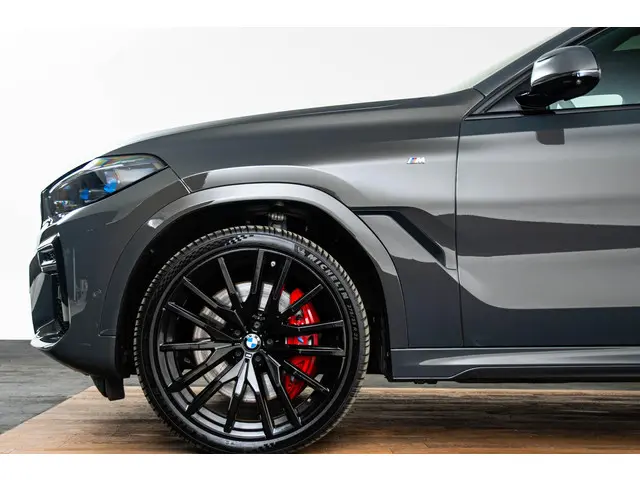 BMW X6 M50i High Executive 2022 Benzine 8