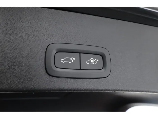 Volvo XC40 1.5 T3 Business 2021 Benzine 29