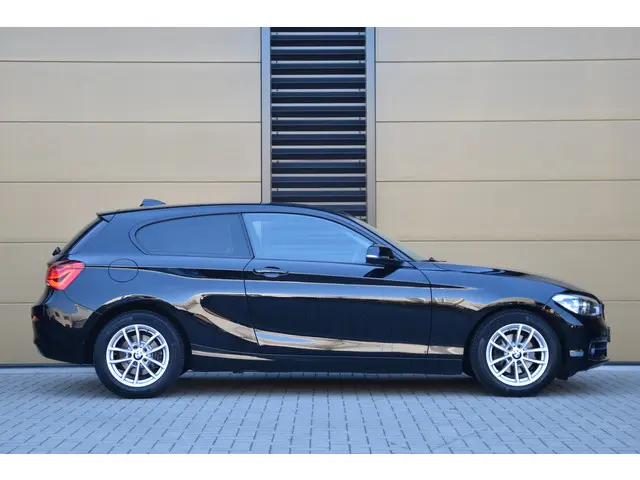 BMW 1 Serie 118i Executive 2018 Benzine 7