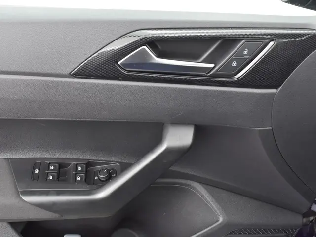 Volkswagen Polo 1.0 TSI 95pk Life 2023 Benzine 12