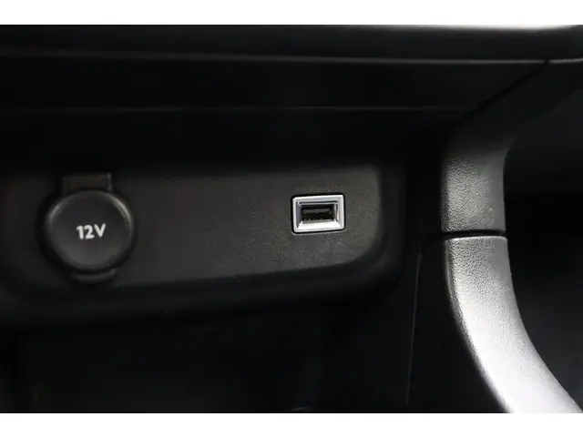 Citroën C3 1.2 PureTech S&S Feel Edition 2019 Benzine 22