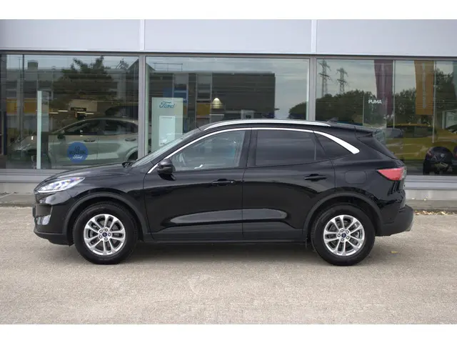 Ford Kuga 2.5 FHEV Titanium 2023 Hybride Benzine 7