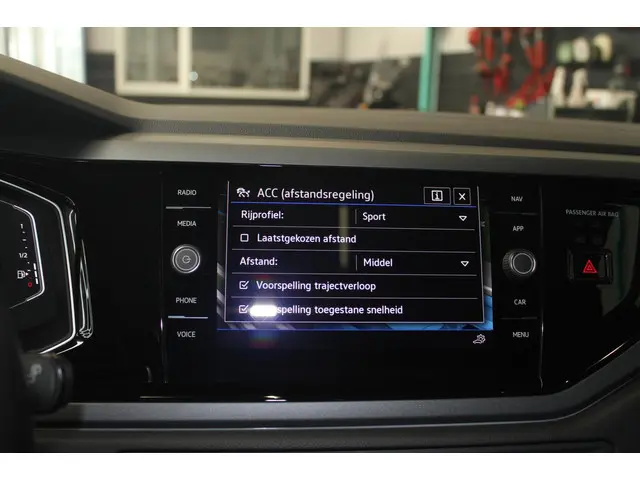 Volkswagen Taigo 1.5 TSI R-Line Business 2024 Benzine 20