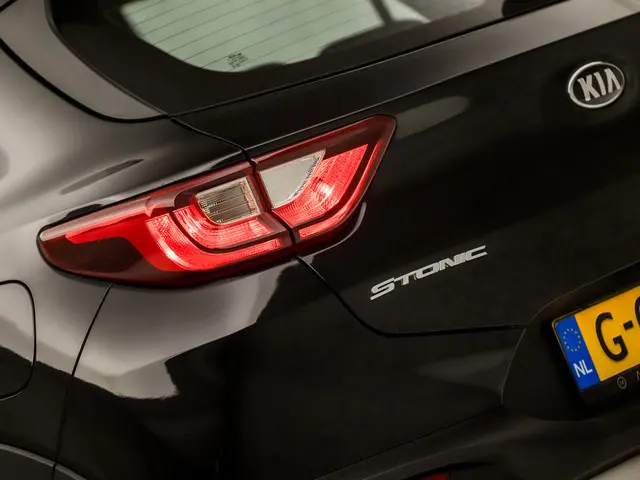 Kia Stonic 1.0 T-GDi DynamicLine 2019 Benzine 25
