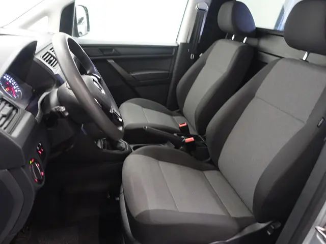 Volkswagen Caddy 2.0 TDI Euro 6 L1 R-Line+ 2018 Diesel 25