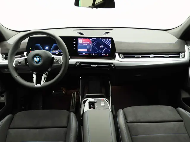 BMW iX2 eDrive20 2024 Elektrisch 18