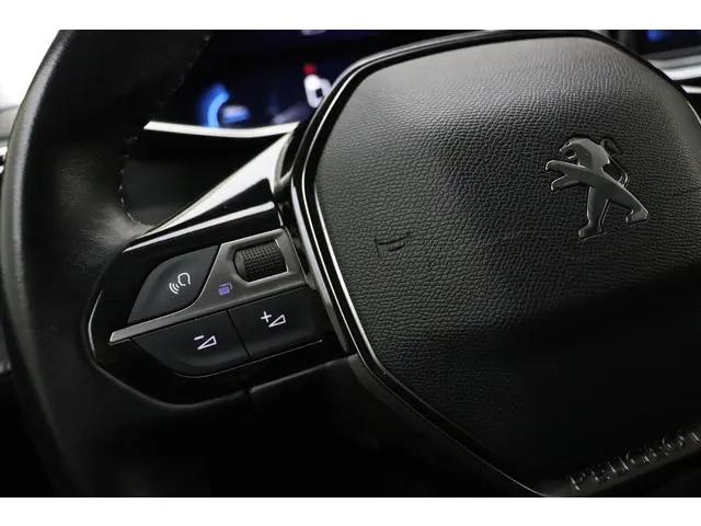Peugeot 2008 1.2T 100pk Allure 2021 Benzine 17