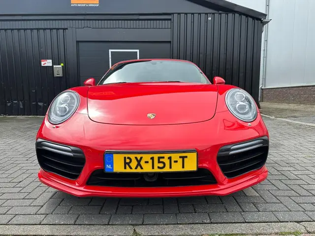Porsche 911 Cabrio 3.8 Turbo S 2015 Benzine 2