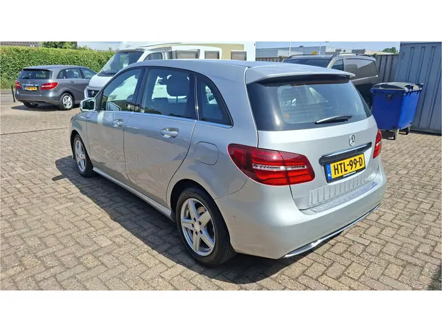 Mercedes-Benz B-Klasse 180 2015 Benzine 5