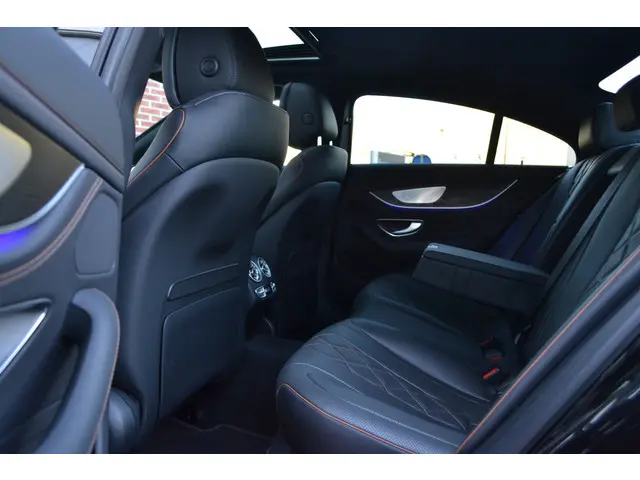 Mercedes-Benz CLS 450 4M Ed.1 AMG 2019 Benzine 38