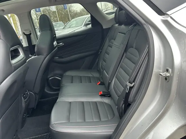 MG EHS 1.5 TGDI Luxury 2023 Hybride Benzine 10