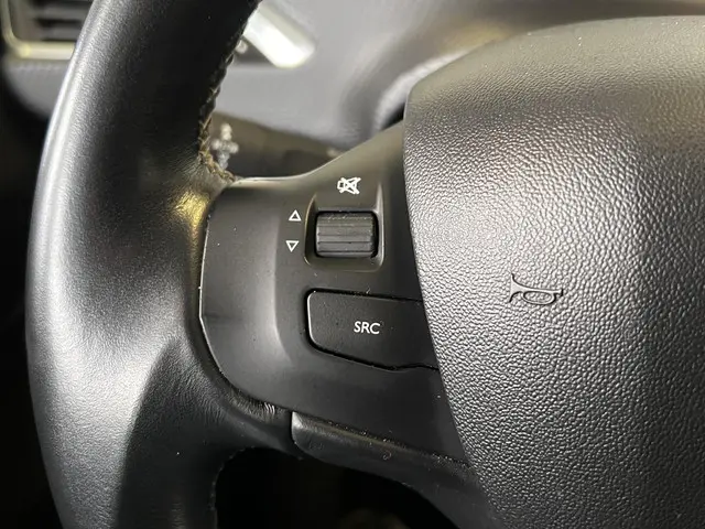 Peugeot 208 1.2 PureTech Allure 2018 Benzine 10