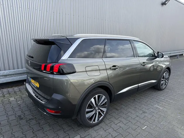 Peugeot 5008 1.2 PureTech GT-Line 7p. 2017 Benzine 2
