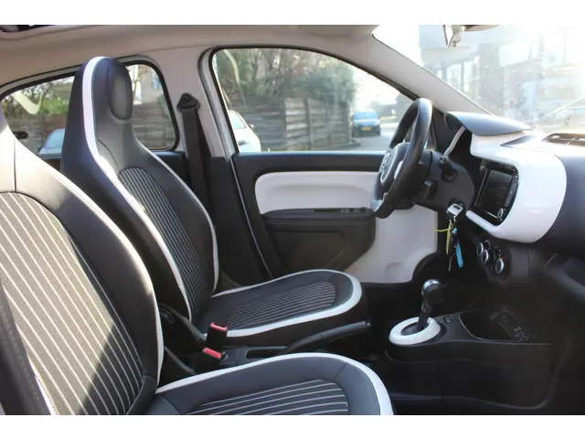 Renault Twingo 0.9 TCe Intens 90 pk EDC 2020 Benzine 7