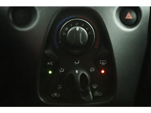 Toyota Aygo 1.0 VVT-i x-fun 2018 Benzine 7