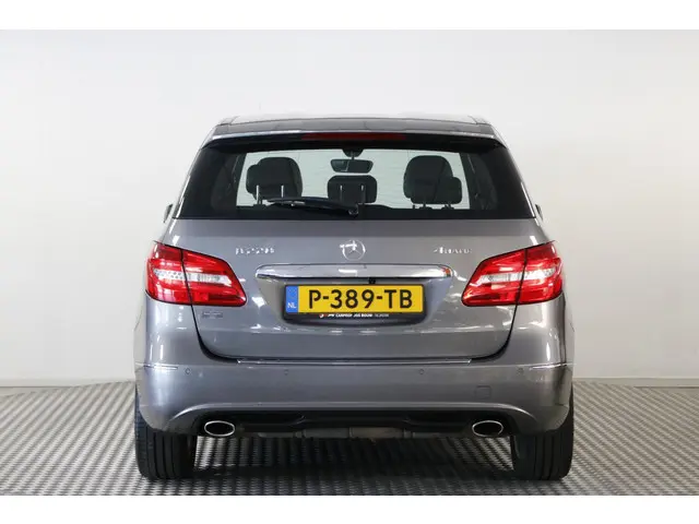 Mercedes-Benz B-Klasse 220 4Matic Ambition 2015 Benzine 10