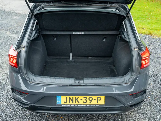 Volkswagen T-Roc 1.0 TSI T-Roc 2021 Benzine 16