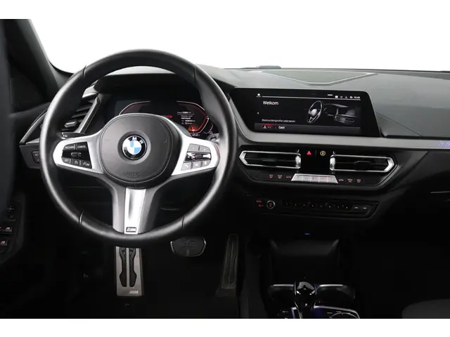 BMW 1 Serie 118i Business Edition 2022 Benzine 10