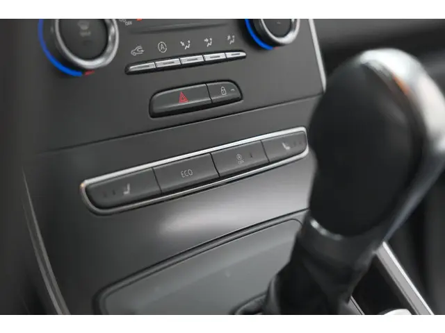 Renault Scénic TCe 140 EDC Limited 2019 Benzine 51