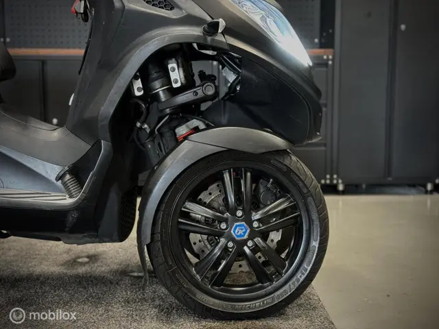 Piaggio MP3 300 HPE Sport 2022 Benzine 7