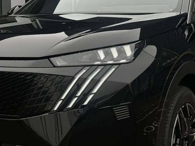 Peugeot 3008 1.2 Hybrid 145 GT 2026 Hybride Benzine 6