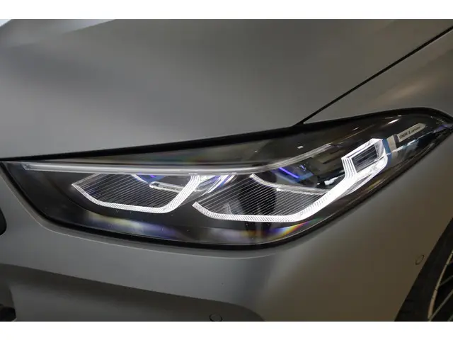 BMW 8 Serie Cabrio 840i 2023 Benzine 32