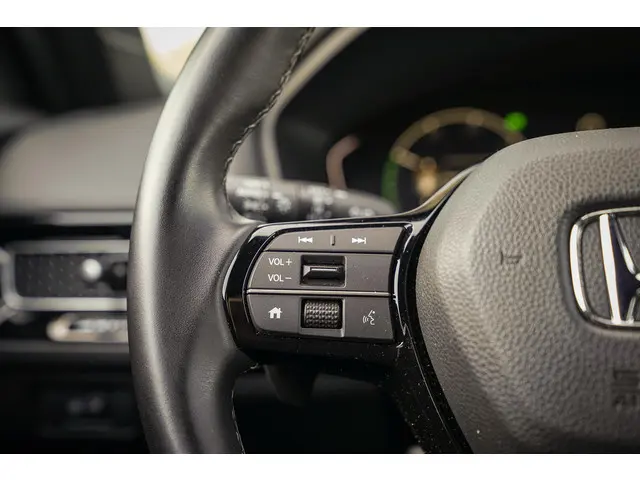 Honda Civic 2.0i e:HEV SPORT 2023 Hybride Benzine 14