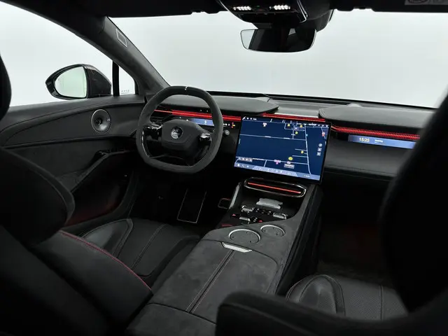 Lotus Eletre S 112kWh/603pk 2024 Elektrisch 13