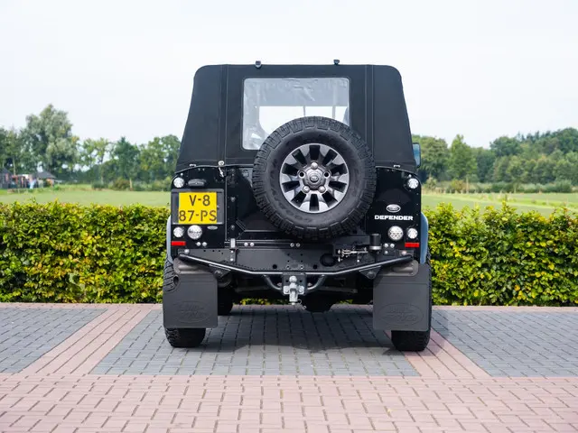 Land Rover Defender 2.2 D Soft Top 90" E 2014 Diesel 24