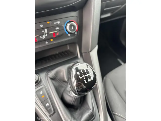 Ford Focus Wagon 1.0 ST-Line 2016 Benzine 14