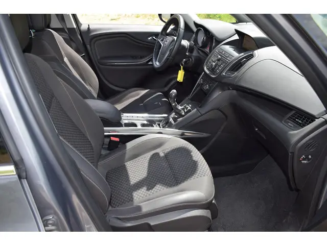 Opel Zafira Tourer 1.4 Innovation 7p. 2016 Benzine 23