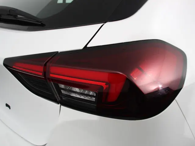 Opel Corsa 1.2 Turbo 100pk Automaat GS 2024 Benzine 33