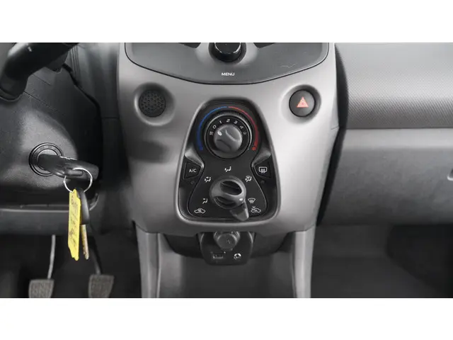 Peugeot 108 1.0 e-VTi Active 2020 Benzine 27