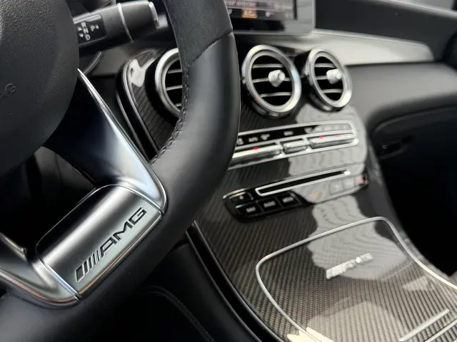 Mercedes-Benz GLC AMG 63 S 4MATIC+ 2018 Benzine 22